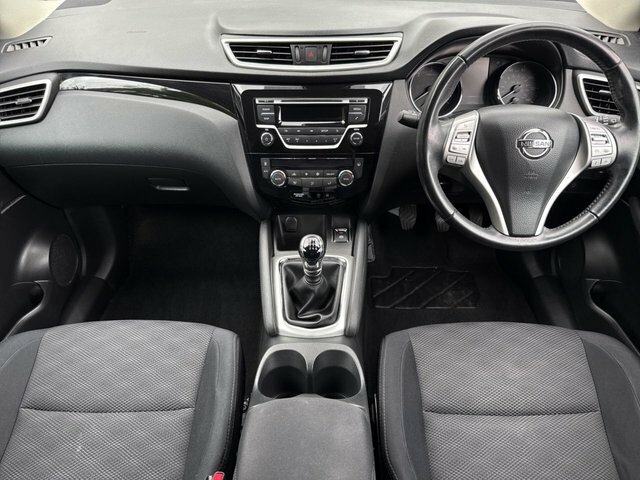 Nissan Qashqai 1.5 Dci Acenta Suv 2Wd Euro 6 S FE17FGV Red #6