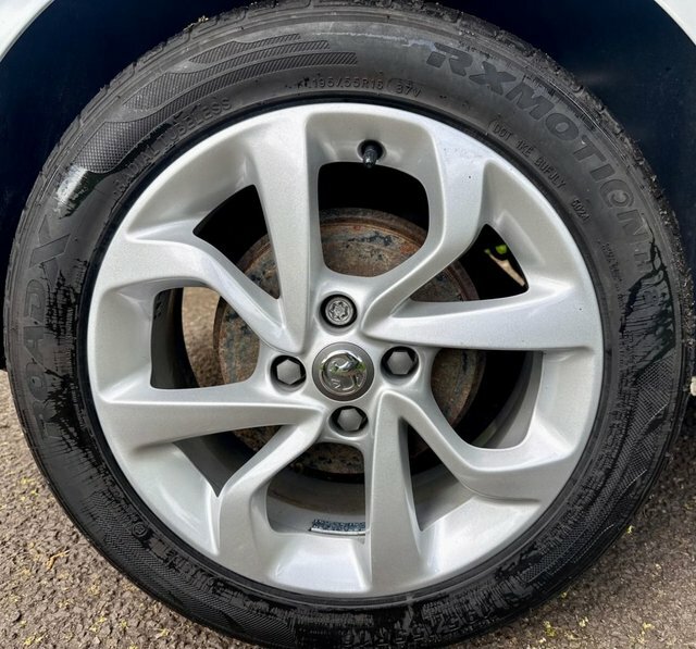 Vauxhall Corsa 1.4I Ecotec Sri Hatchback Euro 6 PK67JHY White #6