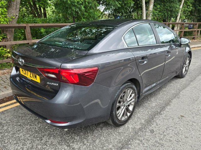 Toyota Avensis 2.0 D-4d Business Edition Saloon Grey #4