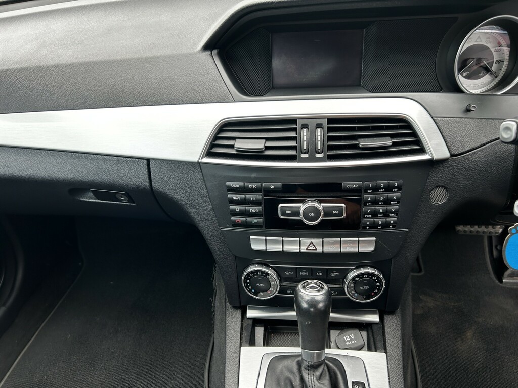 Mercedes-Benz C Class C220 Cdi Blueefficiency Executive Black #16