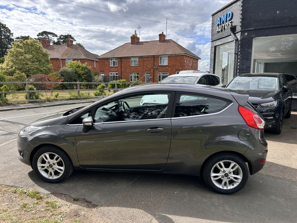 Ford Fiesta Hatchback 1.3 Zetec 2015 BD65NWR Grey #2