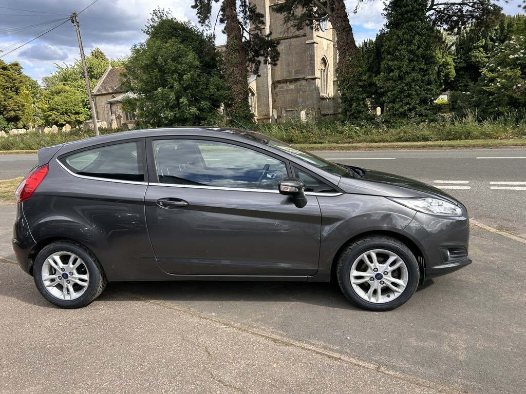 Ford Fiesta Hatchback 1.3 Zetec 2015 BD65NWR Grey #6