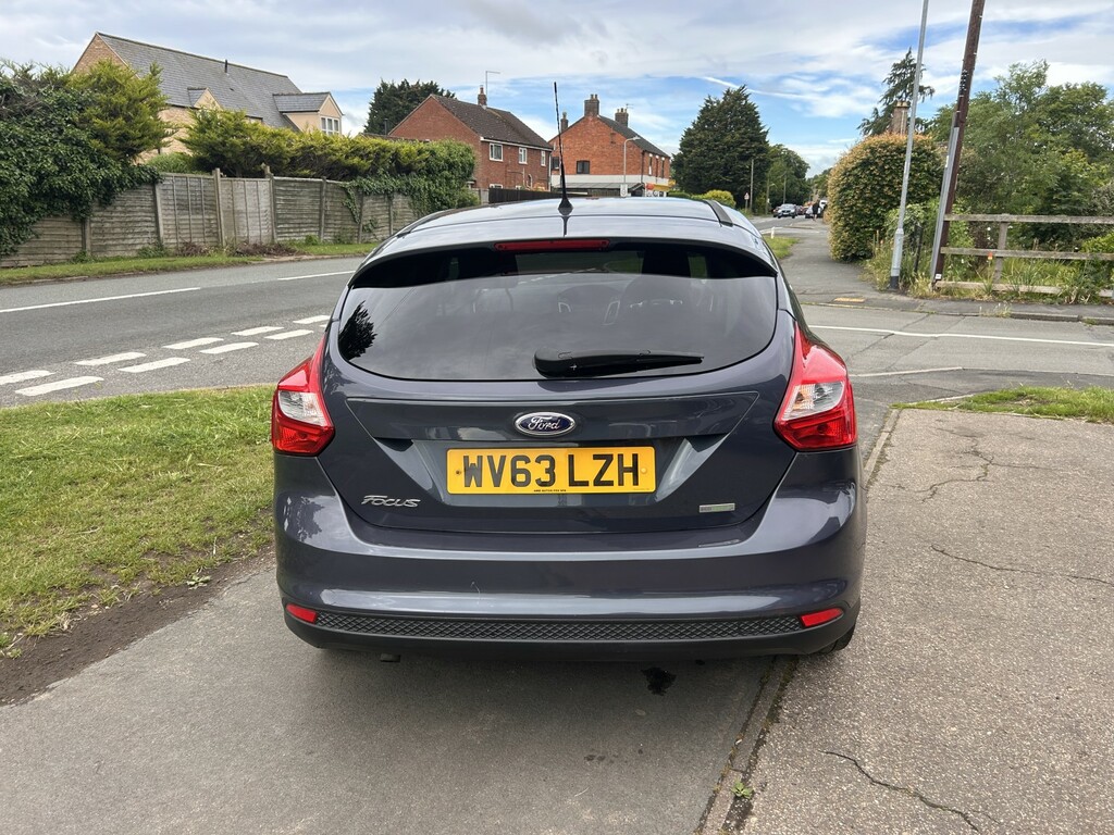 Ford Focus 1.0 T Ecoboost Zetec Grey #4