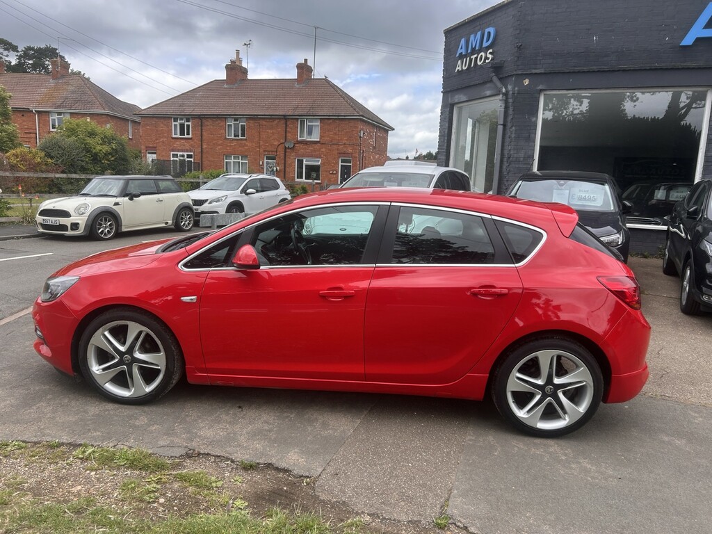 Vauxhall Astra 1.6 16V Limited Edition Red #2