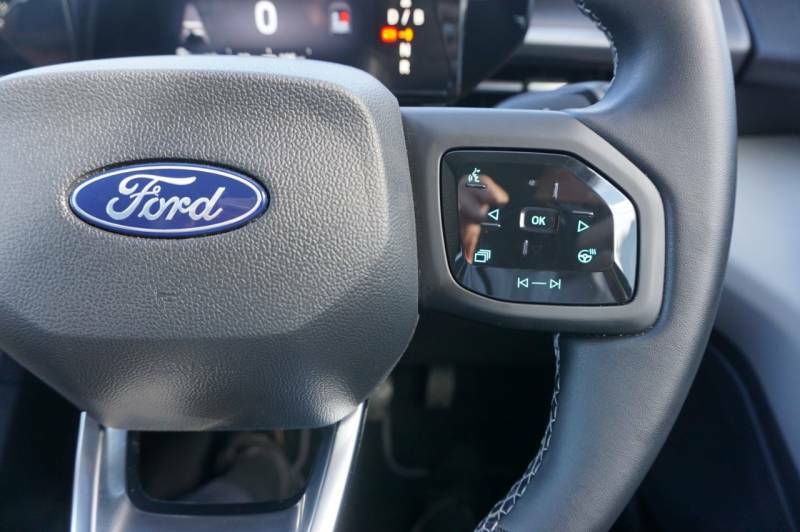 Ford Explorer 210Kw Select 77Kwh Black #64