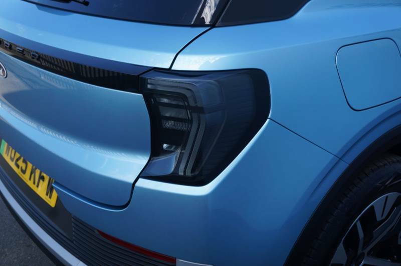 Ford Explorer 210Kw Select 77Kwh Black #43