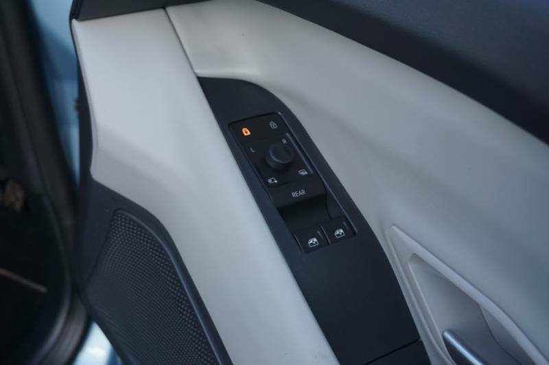 Ford Explorer 210Kw Select 77Kwh Black #56