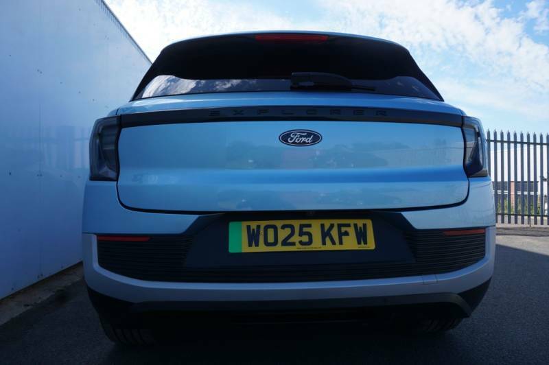Ford Explorer 210Kw Select 77Kwh Black #19