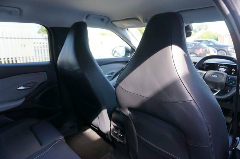 Ford Explorer 210Kw Select 77Kwh Black #51