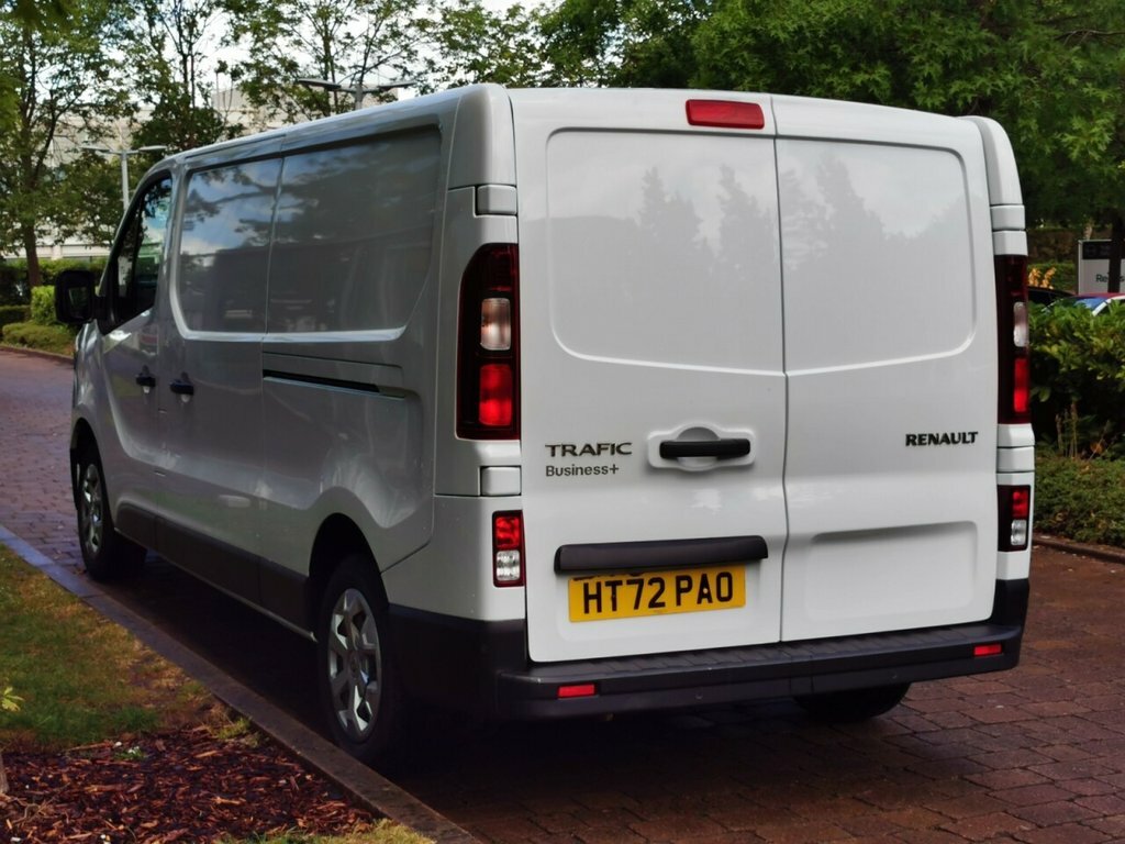 Renault Trafic 2L Business HT72PAO White #4