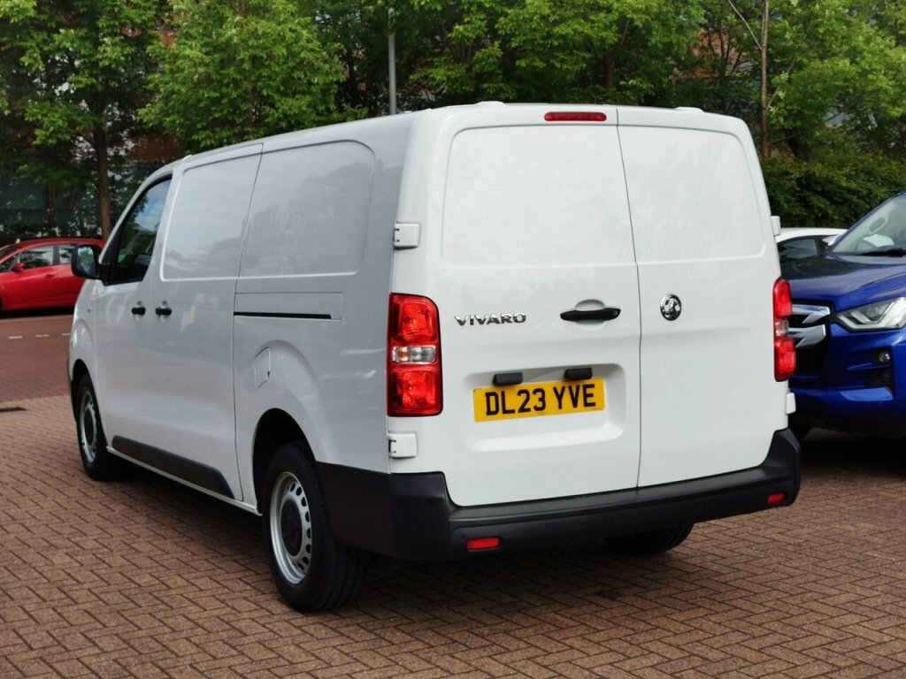 Vauxhall Vivaro 1.5L Prime 6Dr White #5