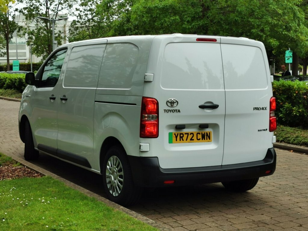 Toyota PROACE Mpv White #5