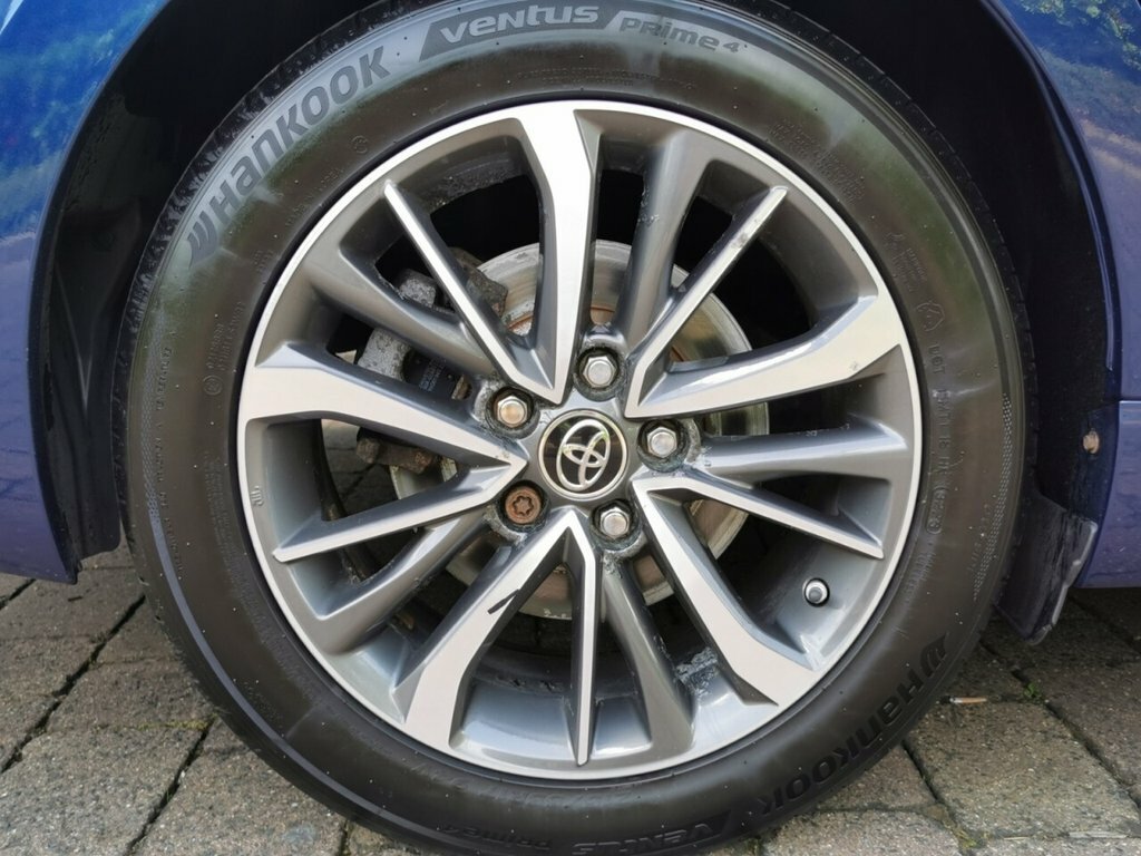 Toyota Avensis D-4d Active Black #28