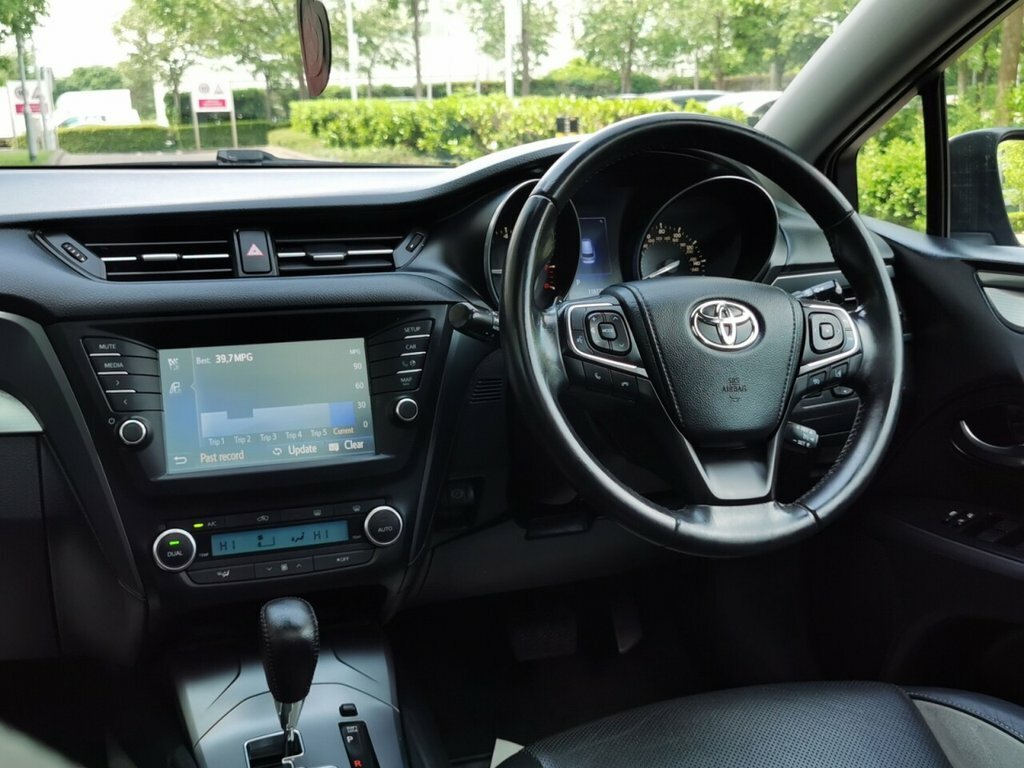 Toyota Avensis D-4d Active Black #19