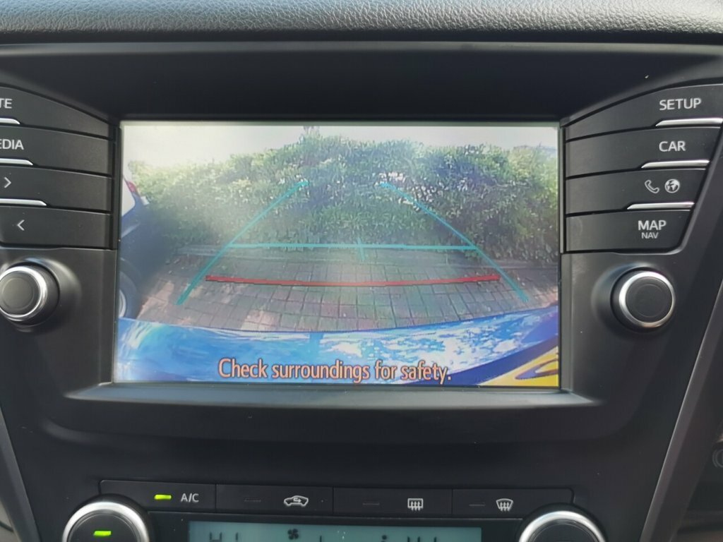 Toyota Avensis D-4d Active Black #16