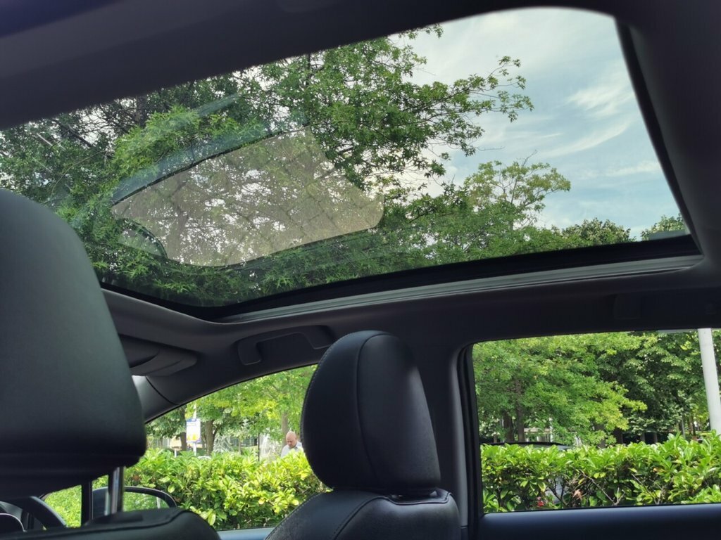 Toyota Avensis D-4d Active Black #9
