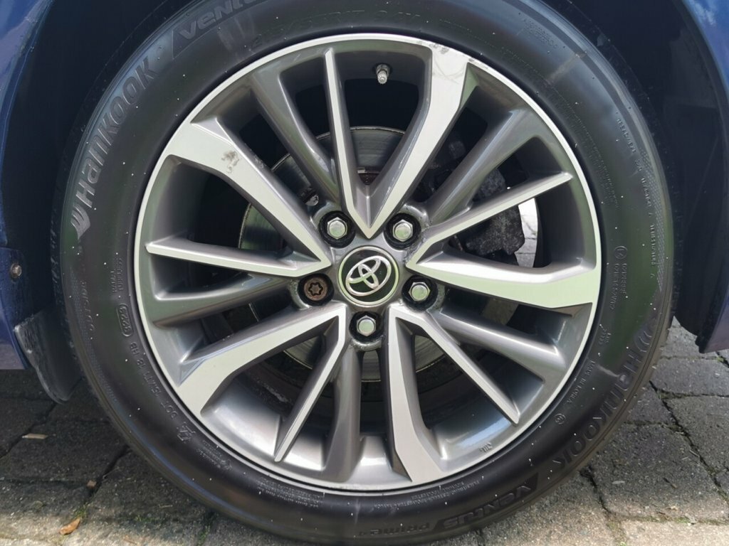 Toyota Avensis D-4d Active Black #29
