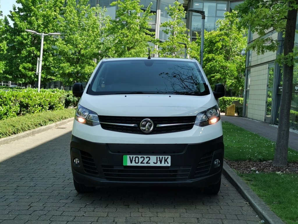 Vauxhall Vivaro Mpv White #3