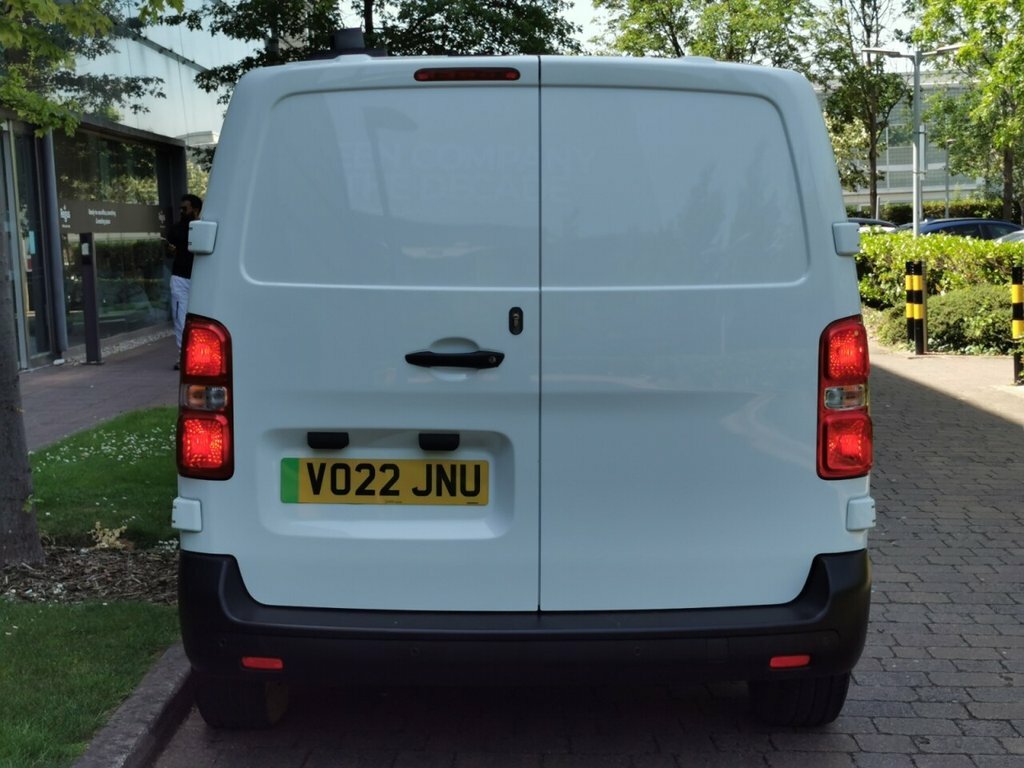 Vauxhall Vivaro Mpv White #6