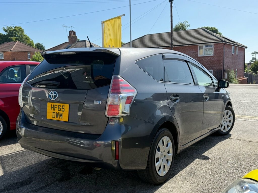 Toyota Prius+ Estate HF65DWM Grey #4