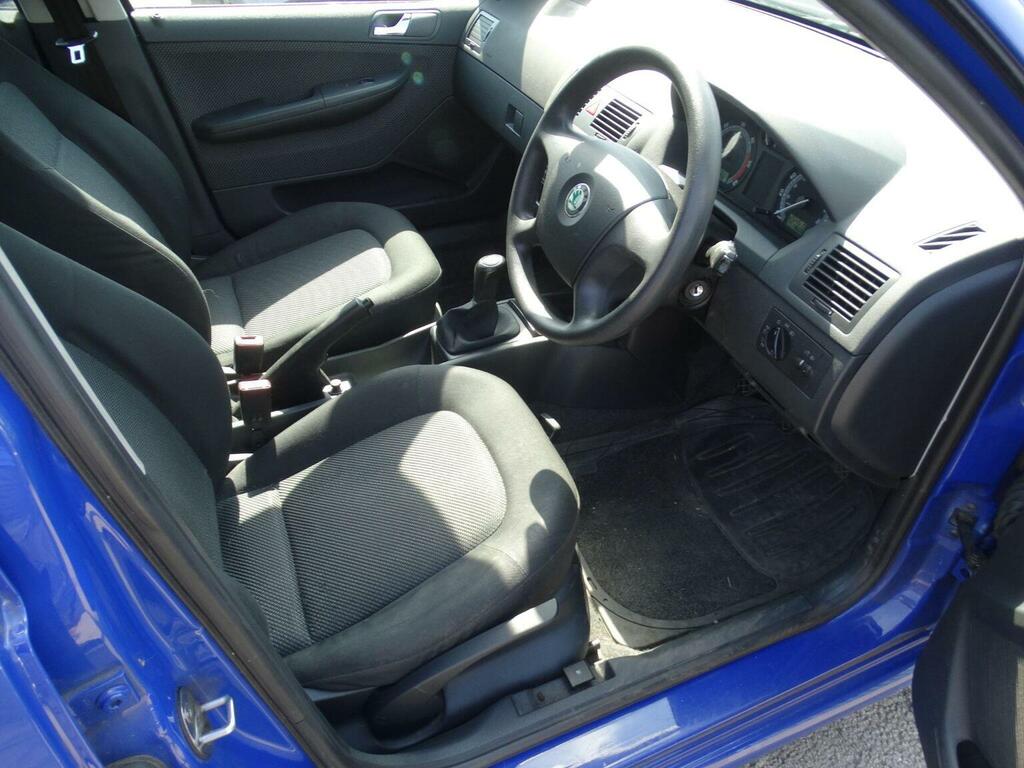 Skoda Fabia 1.9 Tdi Pure Drive Ambiente 2006 Blue #3