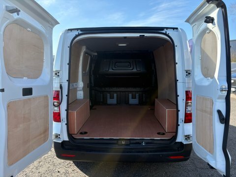 Maxus eDeliver 3 50.23Kwh Panel Van Fwd L1 122 P White #12