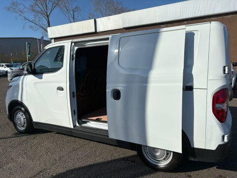 Maxus eDeliver 3 50.23Kwh Panel Van Fwd L1 122 P White #7