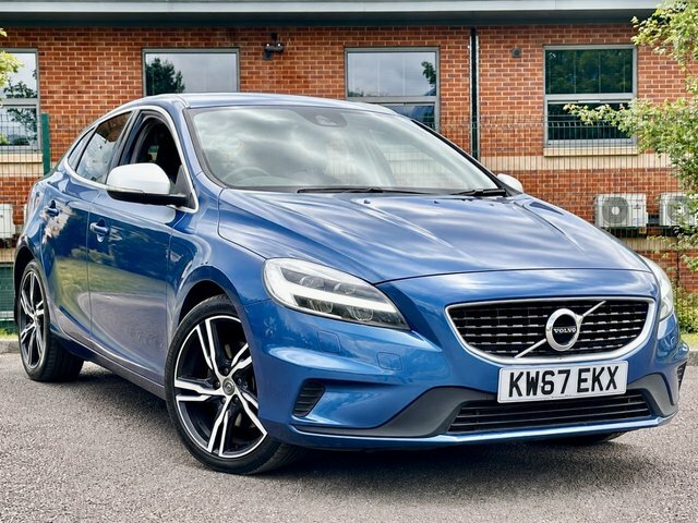 Volvo V40 D2 R-design Pro Hatchback Blue
