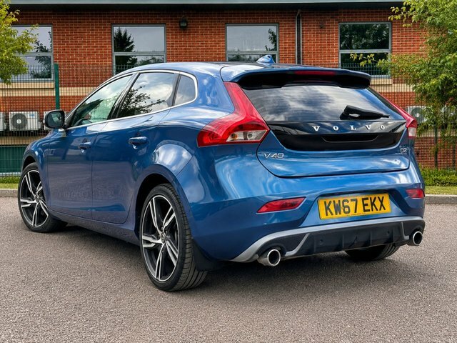 Volvo V40 D2 R-design Pro Hatchback Blue #3