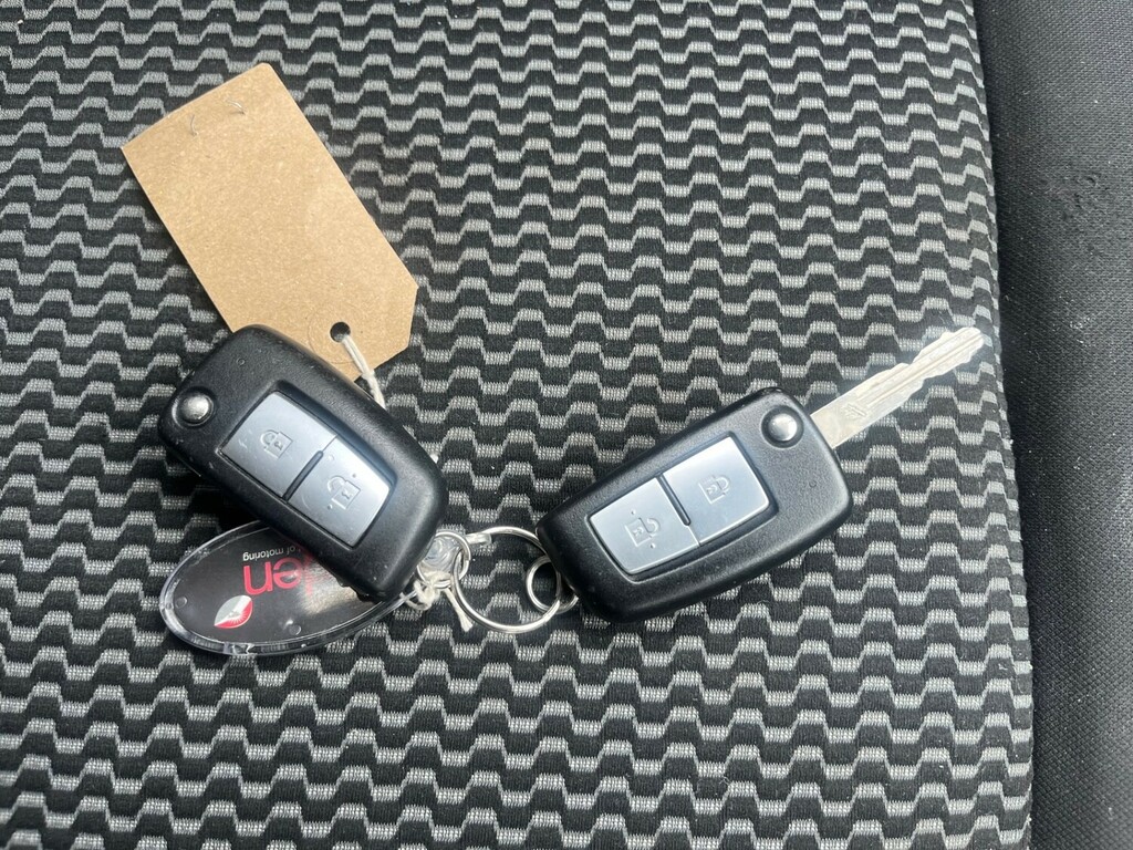 Nissan Juke Tekna Dci 110 White #21