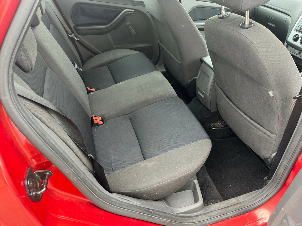 Ford Focus 1.8 Tdci Zetec Euro 4 Climate Pack Black #15