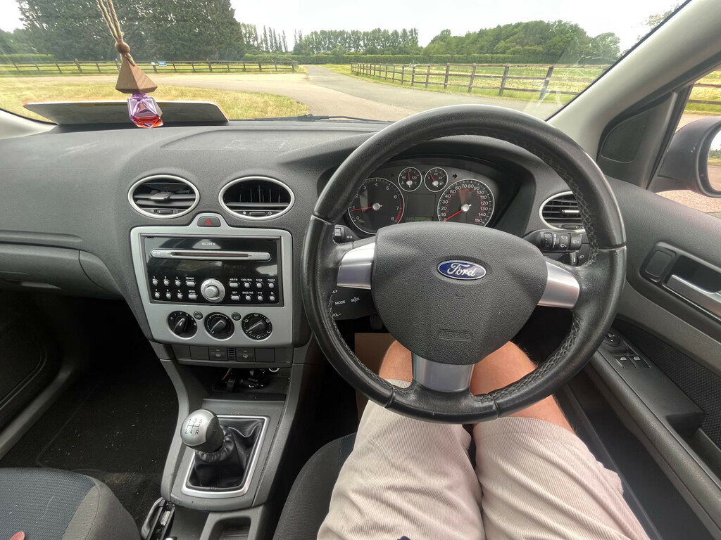 Ford Focus 1.8 Tdci Zetec Euro 4 Climate Pack Black #21