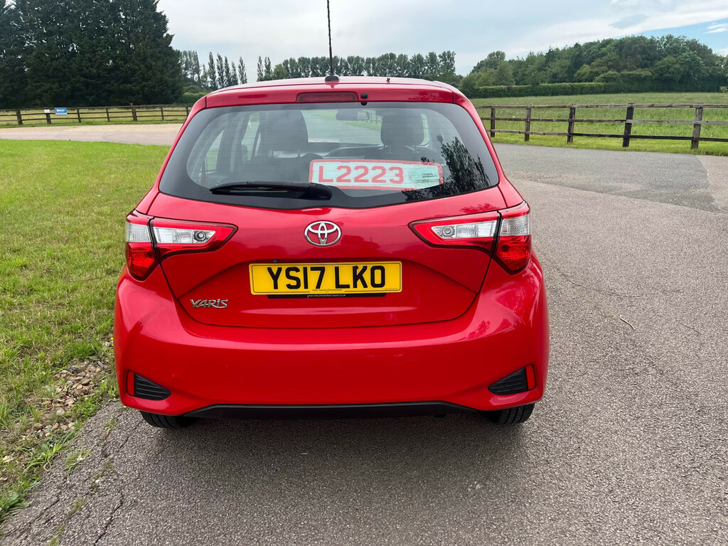 Toyota Yaris 1.5 Vvt-i Icon Tech Hatchback Red #6