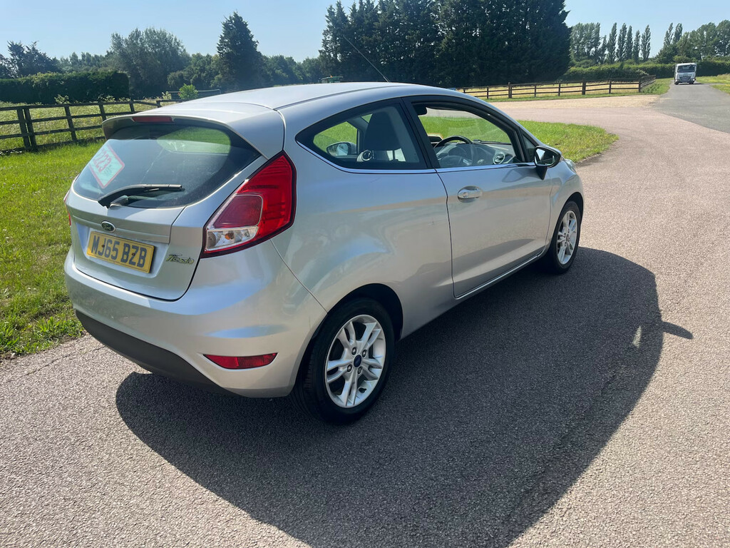 Ford Fiesta 1.5 Tdci Zetec Hatchback Silver #4