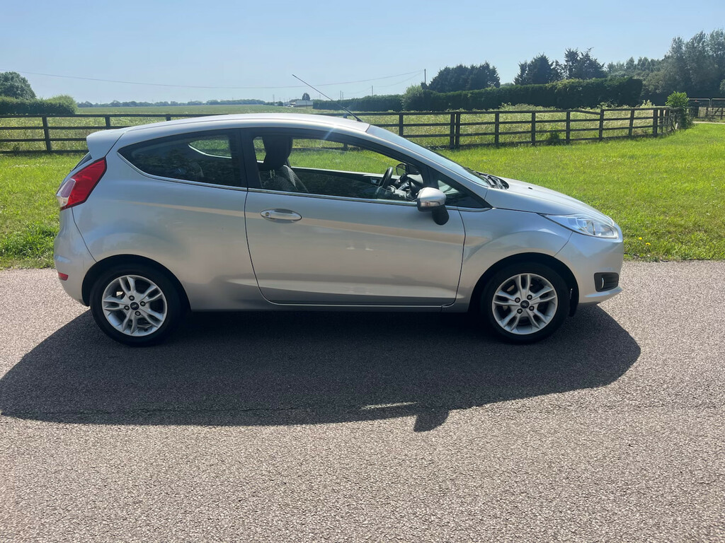 Ford Fiesta 1.5 Tdci Zetec Hatchback Silver #3