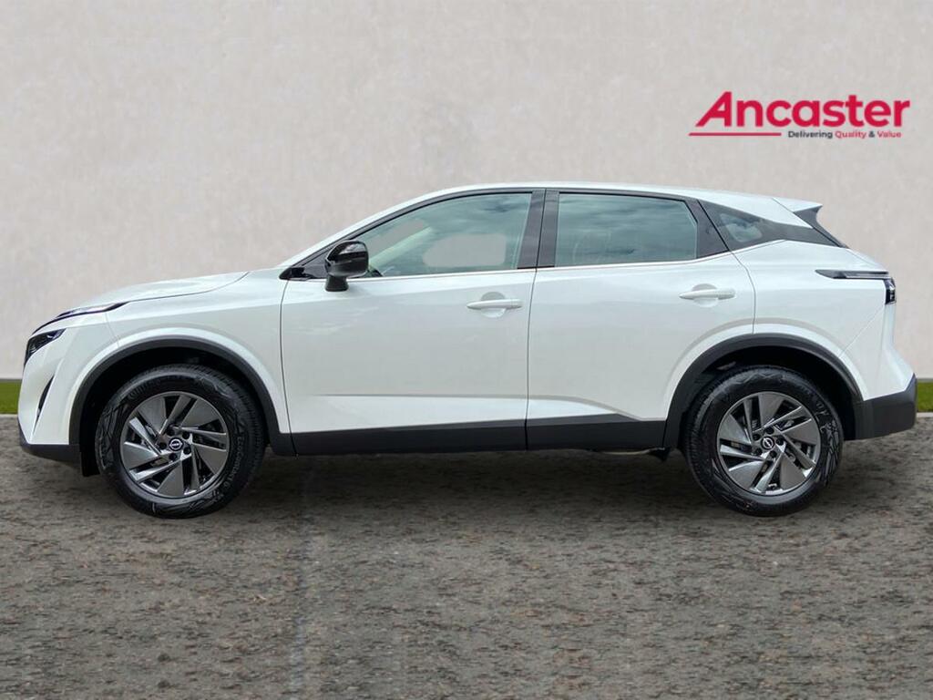 Nissan Qashqai 1.3 Dig-t Mh Acenta Premium LC26XTZ White #6