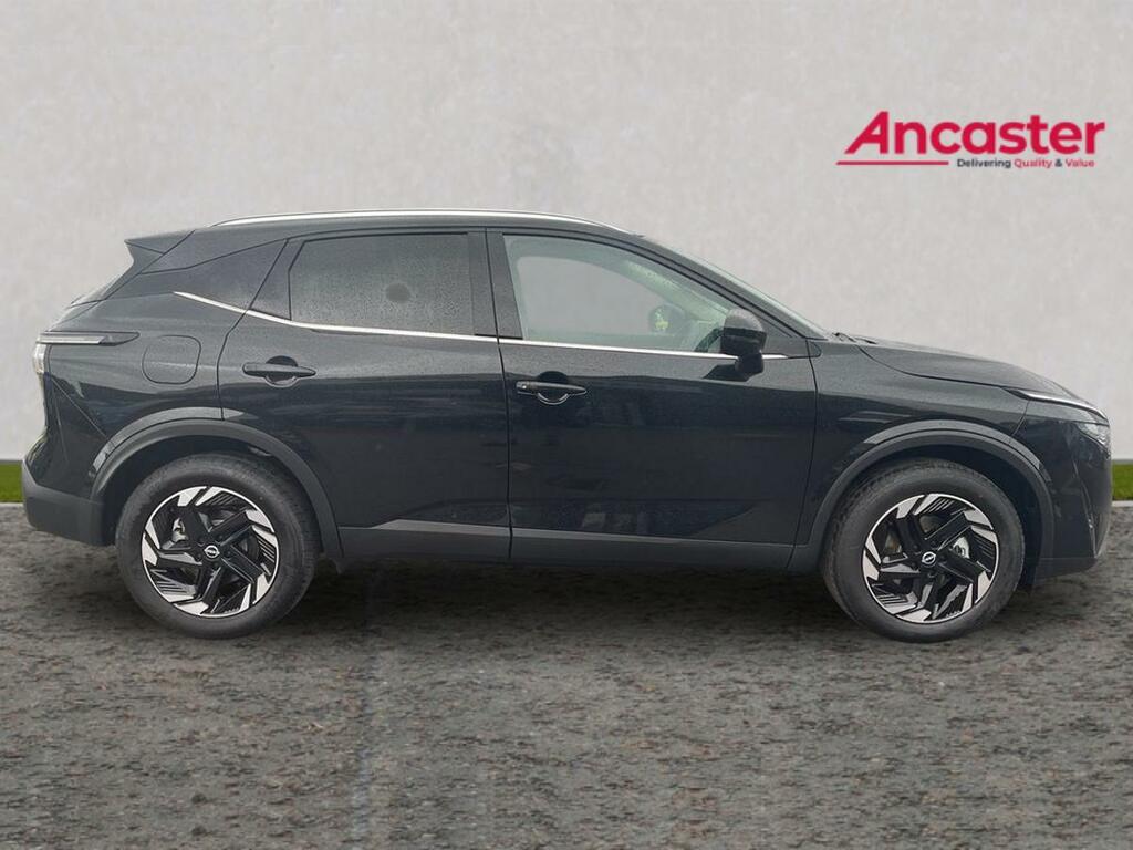 Nissan Qashqai 1.3 Dig-t Mh N-connecta Glass Roof LN26OKA Black #2