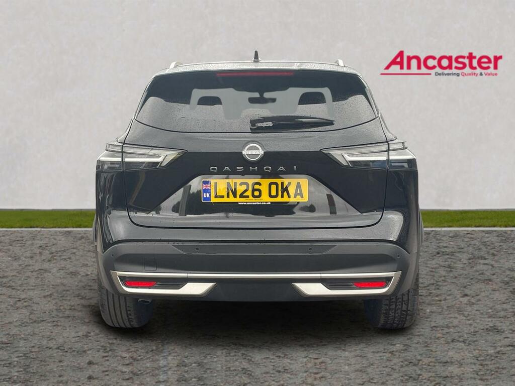 Nissan Qashqai 1.3 Dig-t Mh N-connecta Glass Roof LN26OKA Black #4