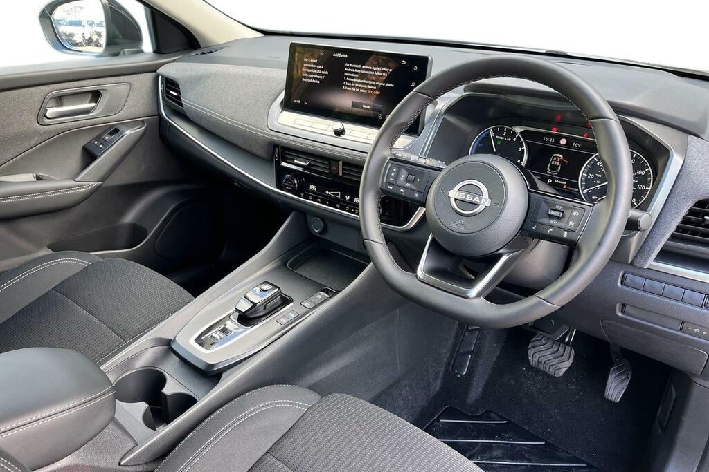 Nissan Qashqai 1.5 E-power 205 Acenta Premium LV26WXF White #6