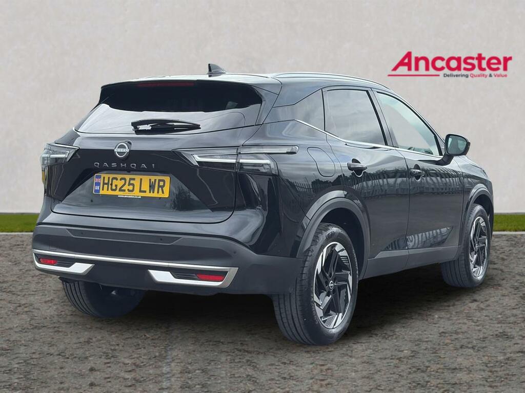 Nissan Qashqai 1.3 Dig-t Mh 158 N-connecta Glass Rf Xtronic HG25LWR Black #3