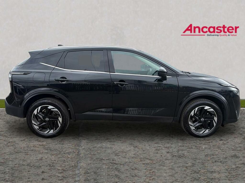 Nissan Qashqai 1.3 Dig-t Mh 158 N-connecta Glass Rf Xtronic HG25LWR Black #2
