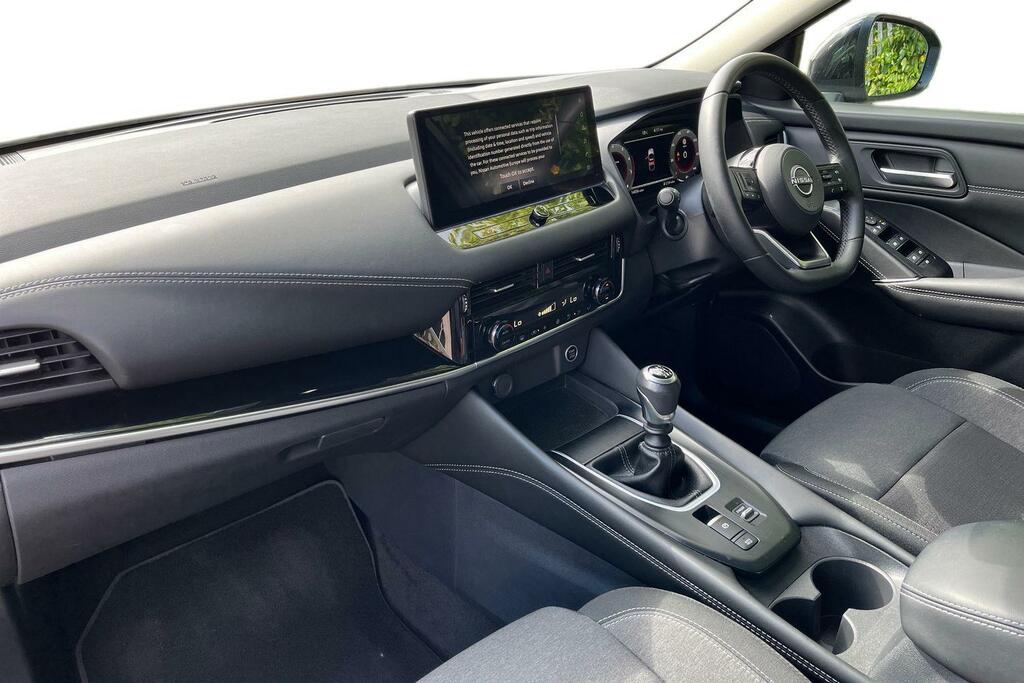 Nissan Qashqai 1.3 Dig-t Mh N-connecta LC73EEA Black #2