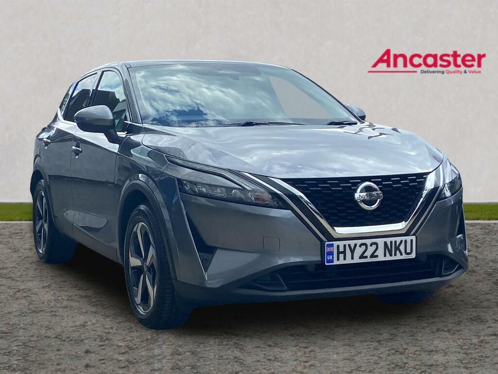 Nissan Qashqai 1.3 Dig-t Mh 158 N-connecta Xtronic Silver