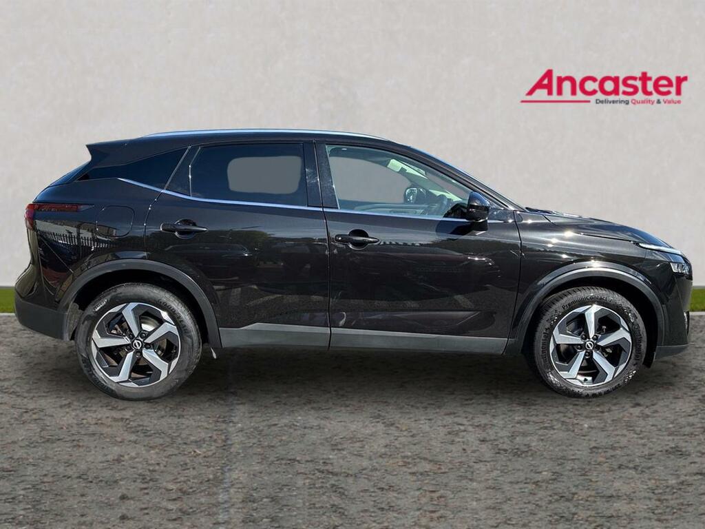 Nissan Qashqai 1.3 Dig-t Mh 158 N-connecta Glass Rf Xtronic LV72TFX Black #2