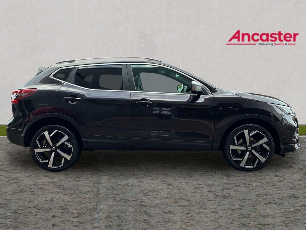 Nissan Qashqai 1.3 Dig-t 160 Tekna Dct Black #2