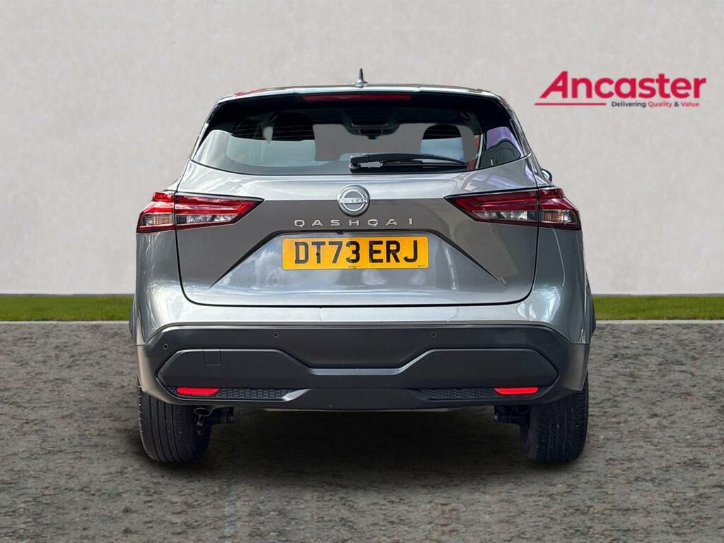 Nissan Qashqai 1.3 Dig-t Mh 158 Acenta Premium Xtronic Silver #4