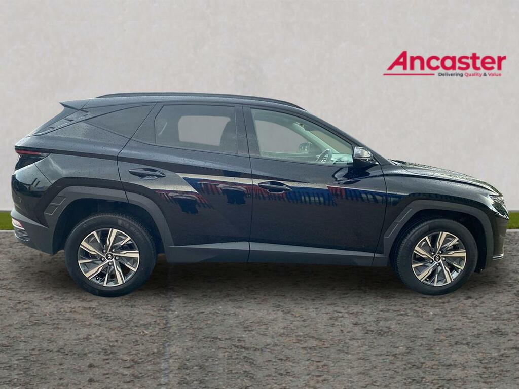 Hyundai Tucson 1.6 Tgdi Hybrid 230 Se Connect 2Wd YP22FZG Black #2