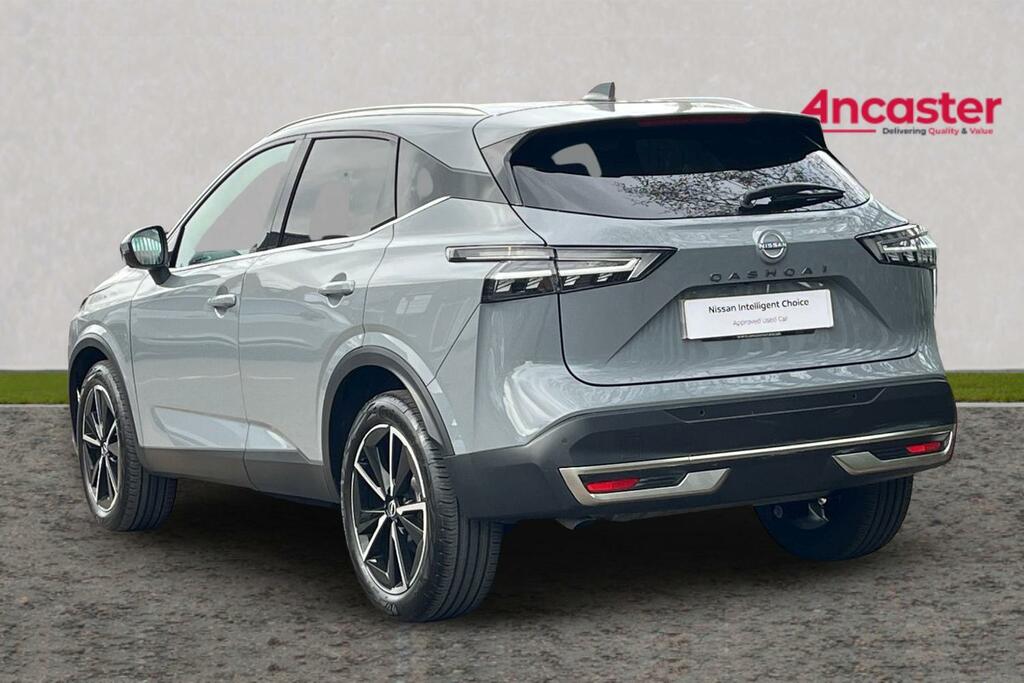Nissan Qashqai 1.3 Dig-t Mh Tekna Bose Grey #3