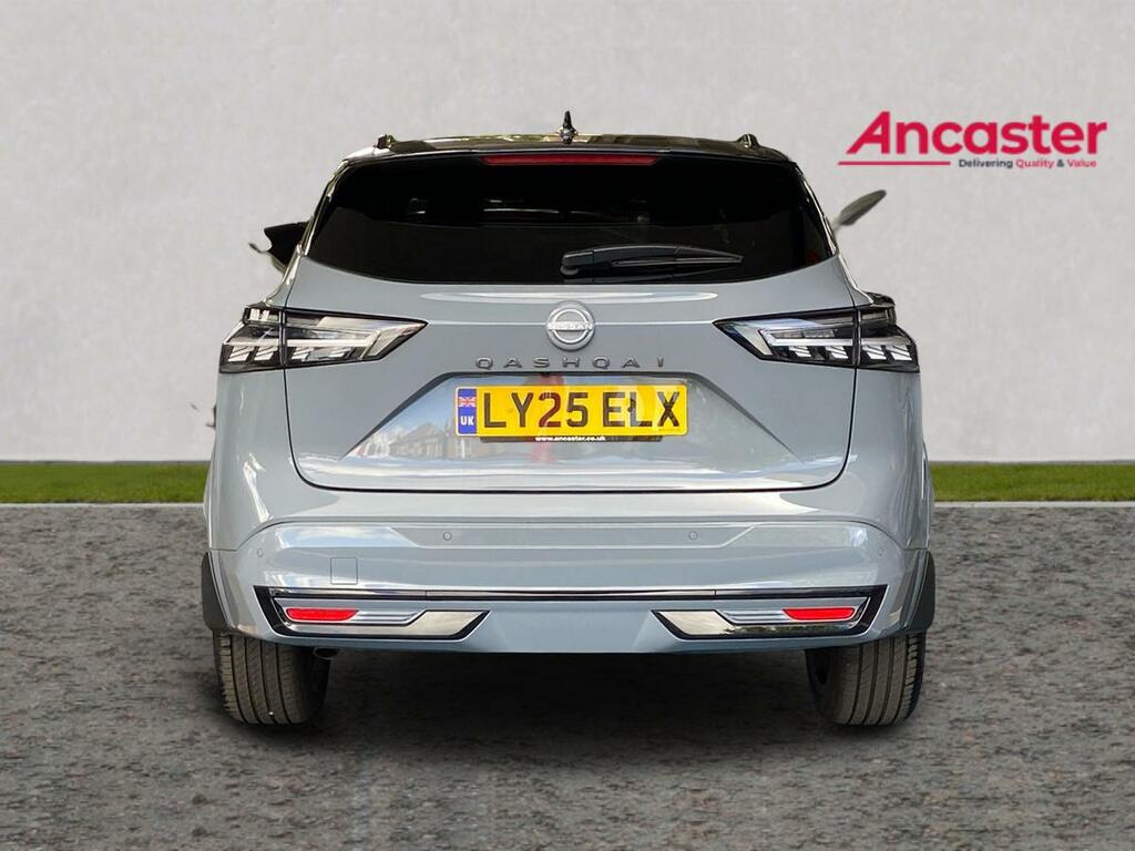 Nissan Qashqai 1.3 Dig-t Mh N-design Black #4