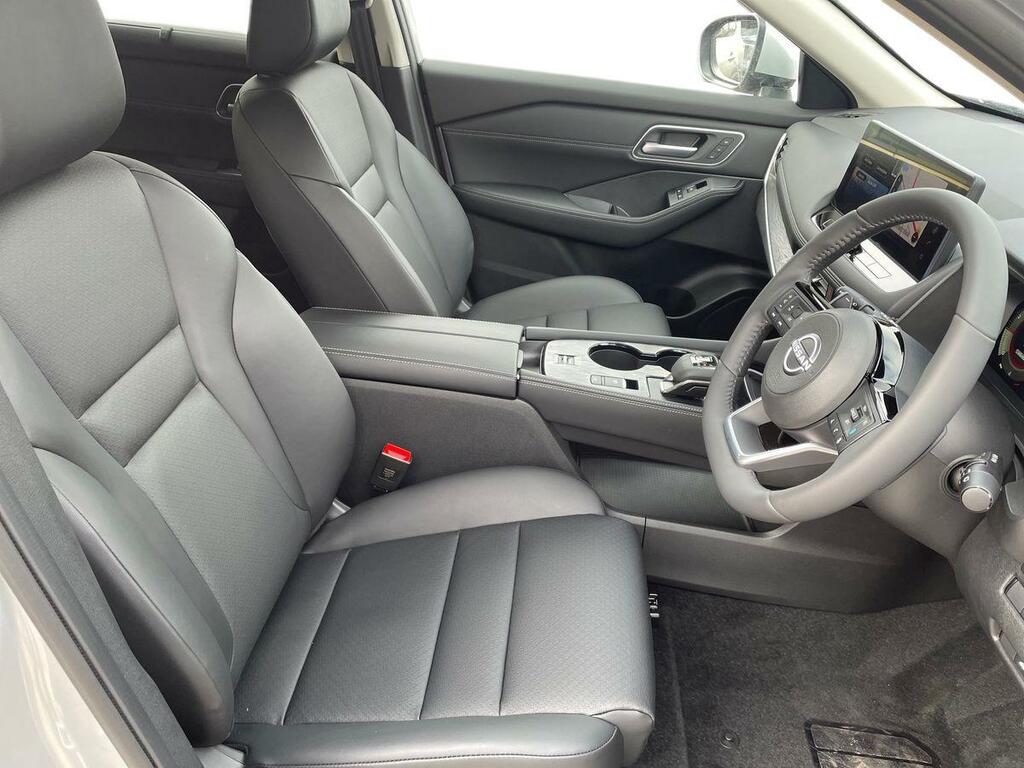 Nissan X-Trail Tekna Silver #10